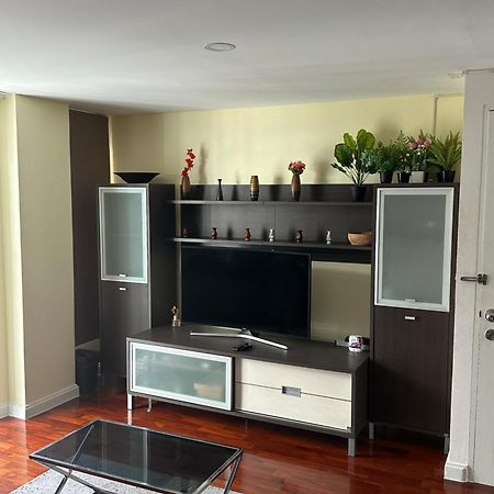 Delightful Condo In Central Location At Sukhumvit 49 بانكوك المظهر الخارجي الصورة