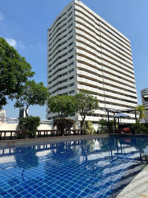 Delightful Condo In Central Location At Sukhumvit 49 بانكوك المظهر الخارجي الصورة